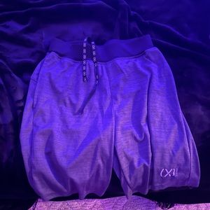 grey streaky basketball shorts that are super comfy!